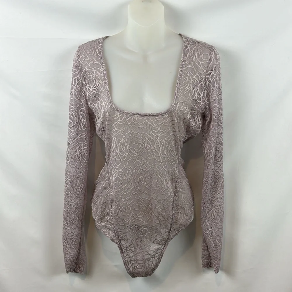 Free‎ People Intimately in My Head Sheer Lace Lilac Purple Bodysuit Size M - NEW
